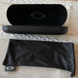 😎Genuine Oakley Eyeglass Black Hard Case & Microfiber Bag😎 🆕